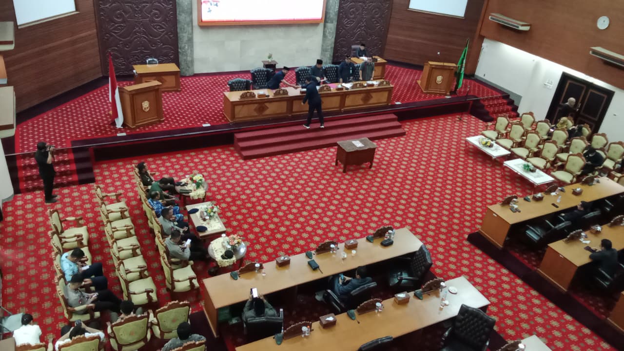 Fraksi Golkar Sampaikan Pendapat Akhir pada Paripurna ke-XVIII Masa Sidang ke-III DPRD Kutai Barat